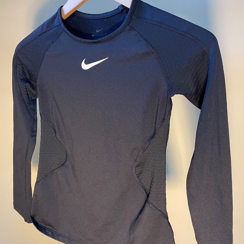 Nike, Long Sleeve Warm Dry-Fit, Girls Size  M